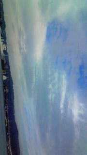 �s�v�c�ȋ󂪍L����