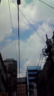 �ǂ����ォ��o�Ă��邱�Ƃ������