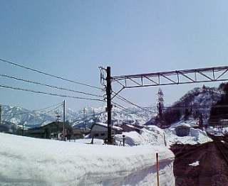 ���ɐ��߂��Ă���